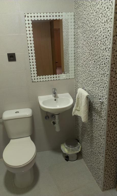 Hostal Bisbal Only Adults No Ac Валенсия Номер фото